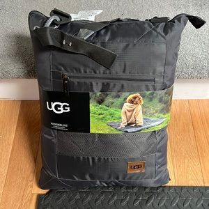 UGG wanderlust outdoor blanket
